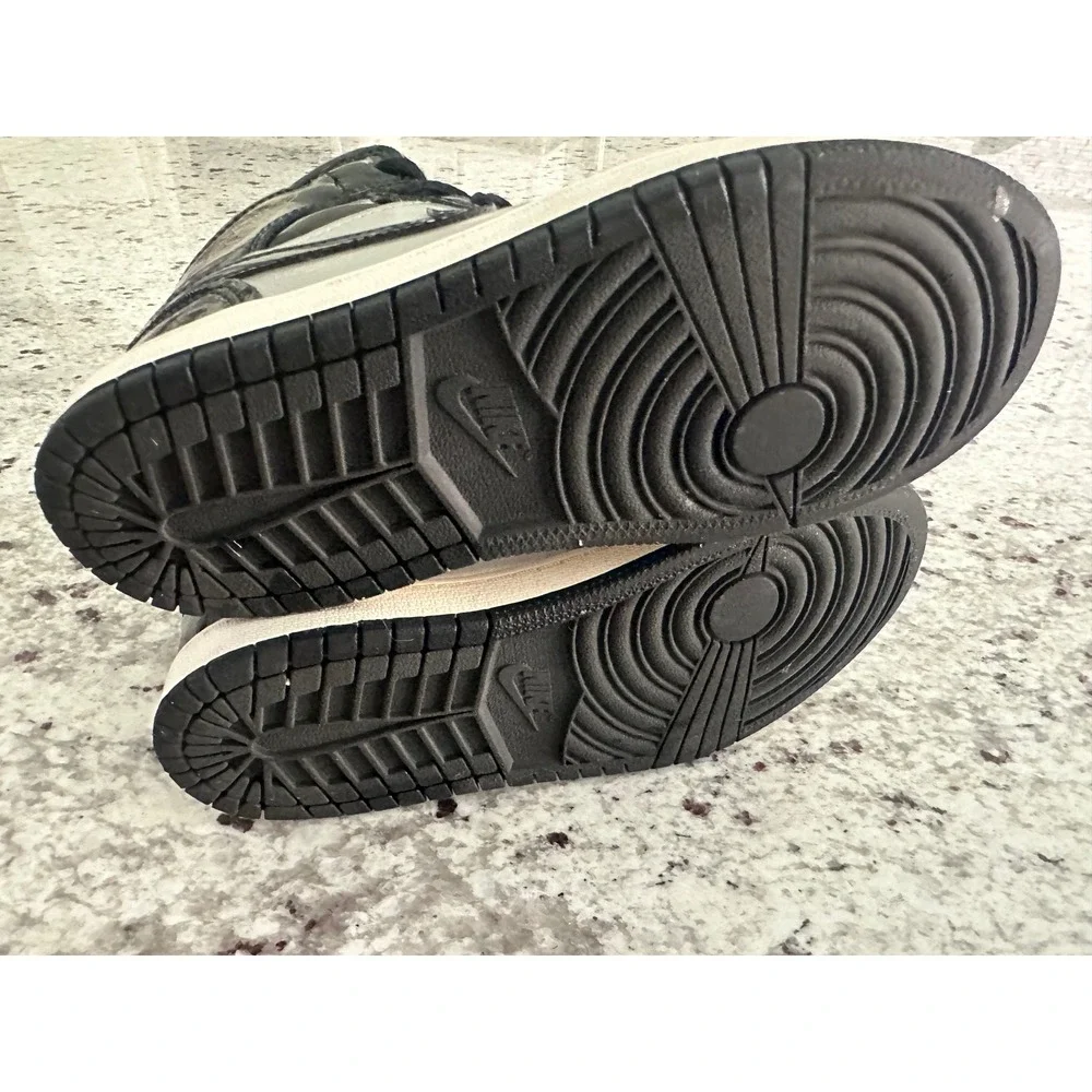 Nike Air Jordan 1 Mid‎ SE Sneakers shoes 1.5Y